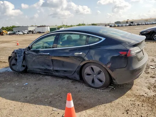5YJ3E1EA5LF736511 2020 TESLA MODEL 3 - Image 2