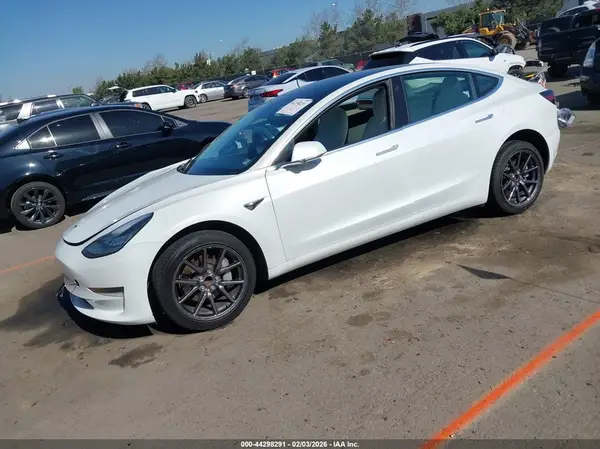 5YJ3E1EA5LF741109 2020 TESLA MODEL 3 - Image 2