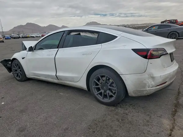 5YJ3E1EA5LF745323 2020 TESLA MODEL 3 - Image 2