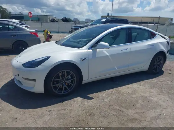 5YJ3E1EA5LF793291 2020 TESLA MODEL 3 - Image 2