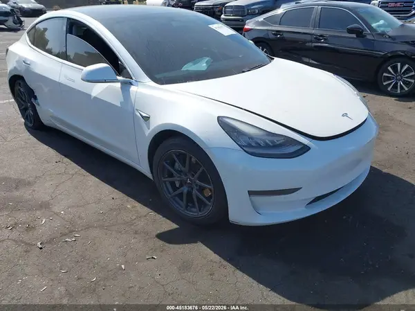 5YJ3E1EA5LF800059 2020 TESLA MODEL 3 - Image 1