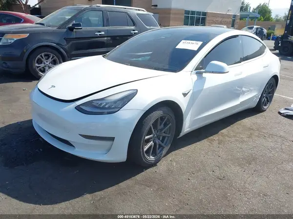 5YJ3E1EA5LF800059 2020 TESLA MODEL 3 - Image 2
