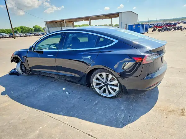 5YJ3E1EA5LF802247 2020 TESLA MODEL 3 - Image 2