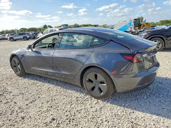5YJ3E1EA5MF016451 2021 TESLA MODEL 3 - Image 2
