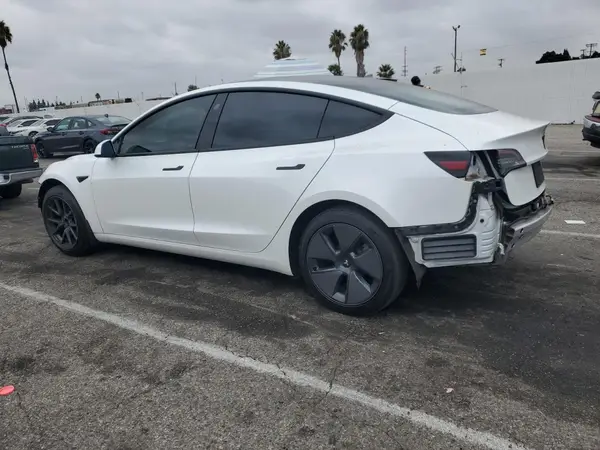 5YJ3E1EA5MF059784 2021 TESLA MODEL 3 - Image 2