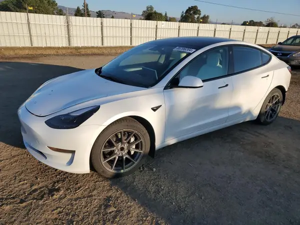 5YJ3E1EA5MF069943 2021 TESLA MODEL 3 - Image 1