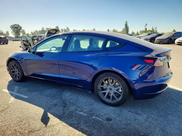 5YJ3E1EA5MF075242 2021 TESLA MODEL 3 - Image 2