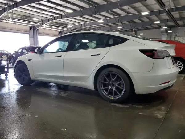 5YJ3E1EA5MF075709 2021 TESLA MODEL 3 - Image 2