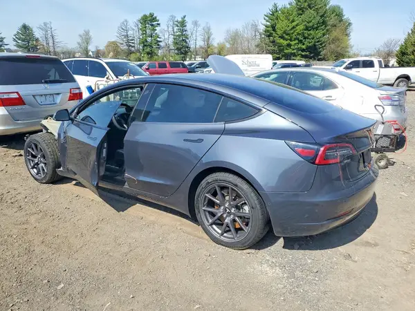 5YJ3E1EA5MF092784 2021 TESLA MODEL 3 - Image 2