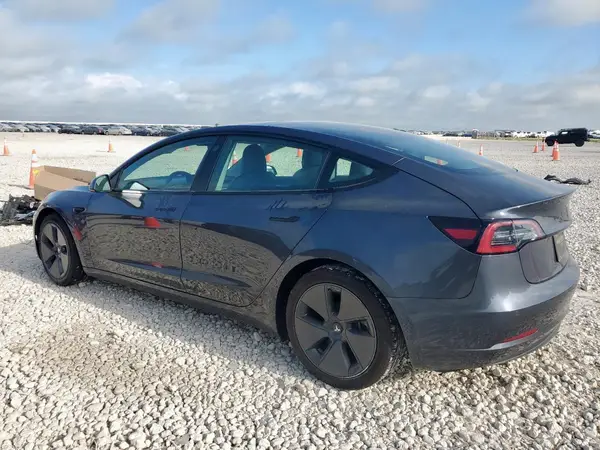 5YJ3E1EA5MF092803 2021 TESLA MODEL 3 - Image 2