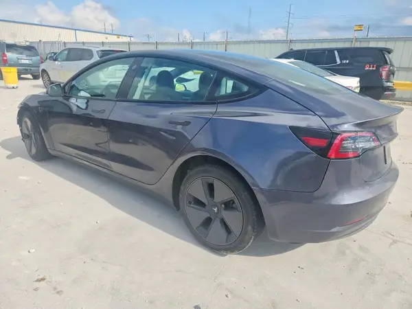 5YJ3E1EA5MF093398 2021 TESLA MODEL 3 - Image 2