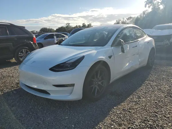 5YJ3E1EA5MF096141 2021 TESLA MODEL 3 - Image 1