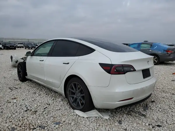 5YJ3E1EA5MF100740 2021 TESLA MODEL 3 - Image 2