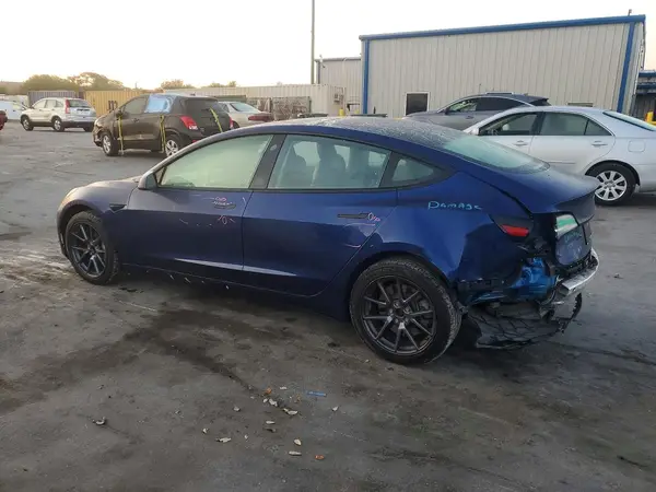 5YJ3E1EA5MF854656 2021 TESLA MODEL 3 - Image 2