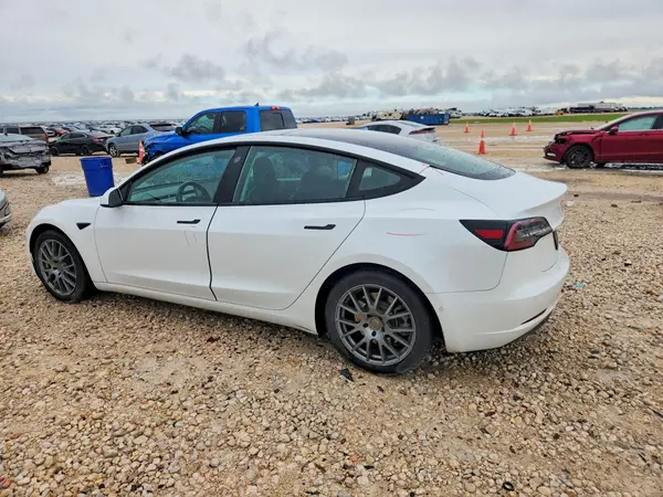 5YJ3E1EA5MF854821 2021 TESLA MODEL 3 - Image 2