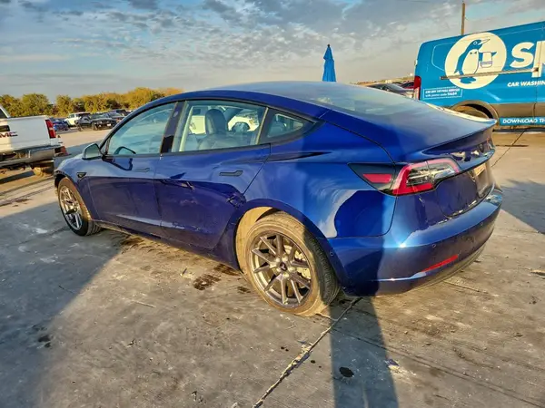 5YJ3E1EA5MF867018 2021 TESLA MODEL 3 - Image 2