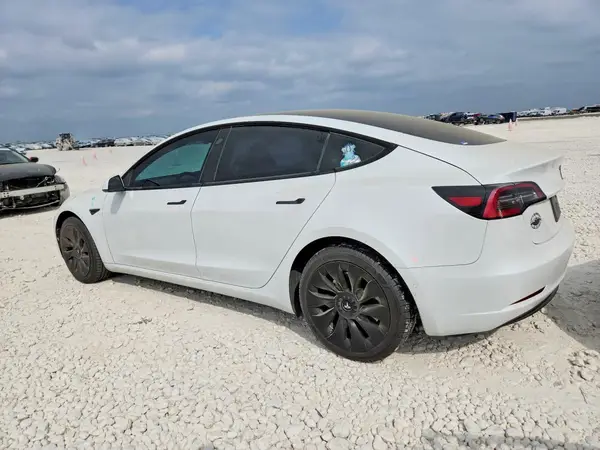 5YJ3E1EA5MF871828 2021 TESLA MODEL 3 - Image 2