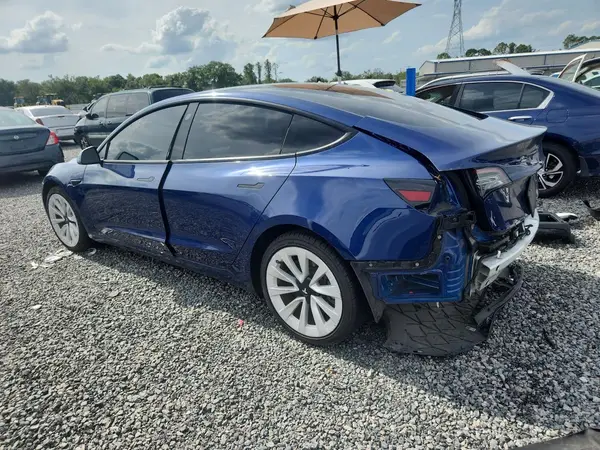 5YJ3E1EA5MF920607 2021 TESLA MODEL 3 - Image 2