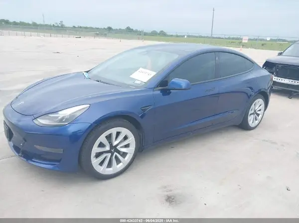 5YJ3E1EA5MF920719 2021 TESLA MODEL 3 - Image 2