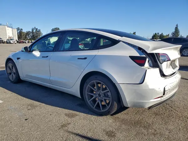 5YJ3E1EA5MF976207 2021 TESLA MODEL 3 - Image 2