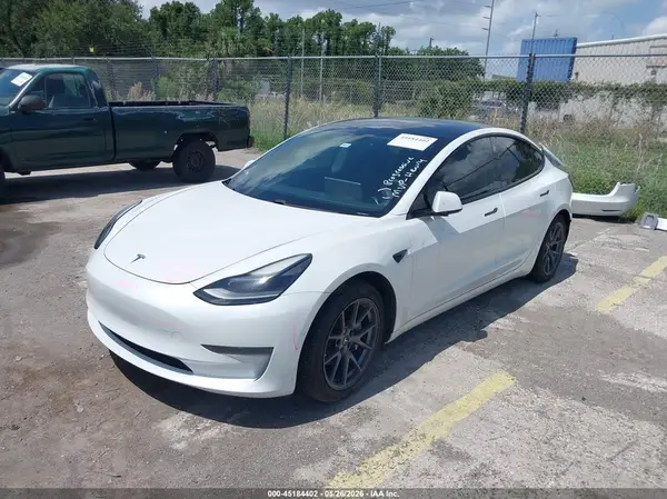 5YJ3E1EA5MF977440 2021 TESLA MODEL 3 - Image 2