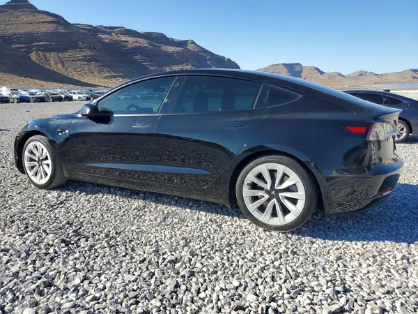 5YJ3E1EA5MF977633 2021 TESLA MODEL 3 - Image 2
