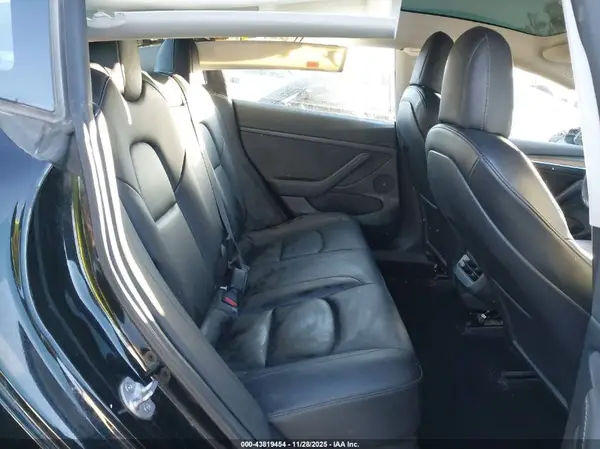 5YJ3E1EA5MF981035 2021 TESLA MODEL 3 - Image 8