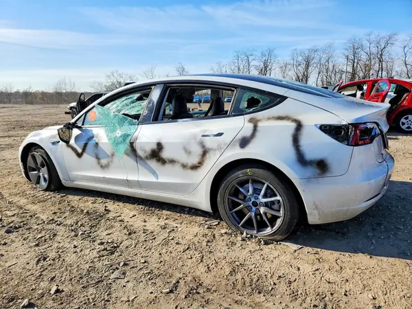 5YJ3E1EA5MF987062 2021 TESLA MODEL 3 - Image 2