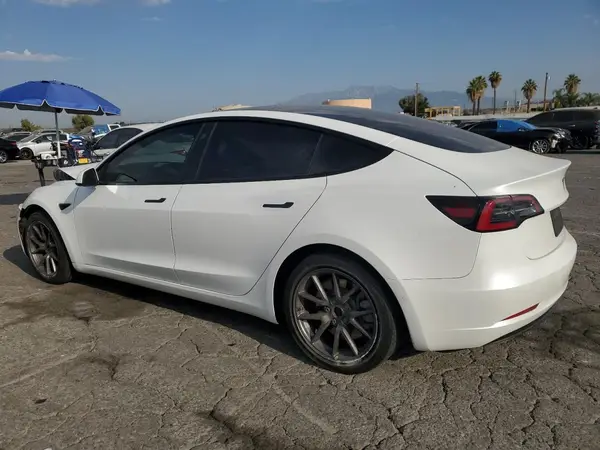 5YJ3E1EA5MF989619 2021 TESLA MODEL 3 - Image 2