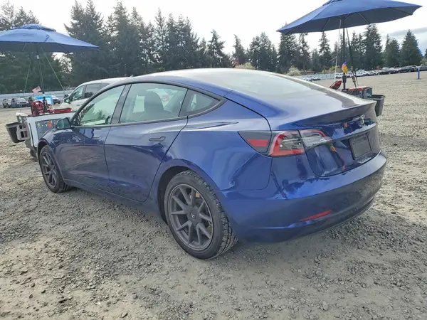 5YJ3E1EA5MF991516 2021 TESLA MODEL 3 - Image 2
