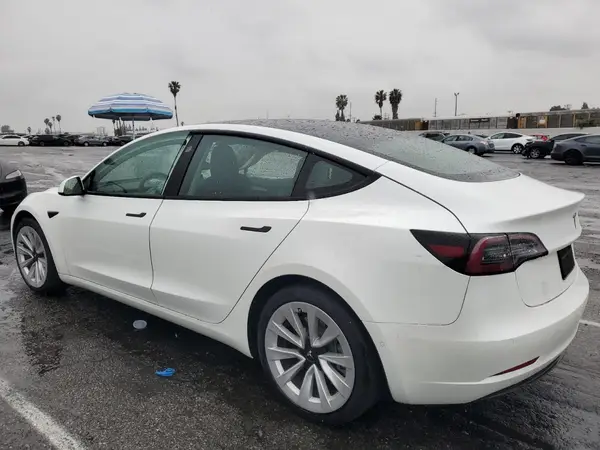 5YJ3E1EA5MF996201 2021 TESLA MODEL 3 - Image 2