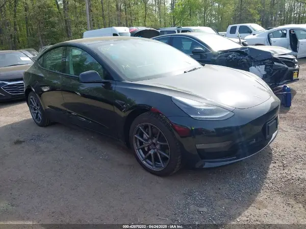 5YJ3E1EA5NF102196 2022 TESLA MODEL 3 - Image 1