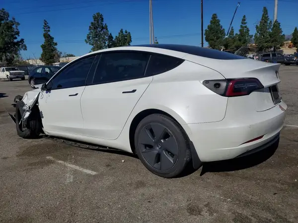 5YJ3E1EA5NF112341 2022 TESLA MODEL 3 - Image 2