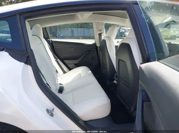 5YJ3E1EA5NF122724 2022 TESLA MODEL 3 - Image 8