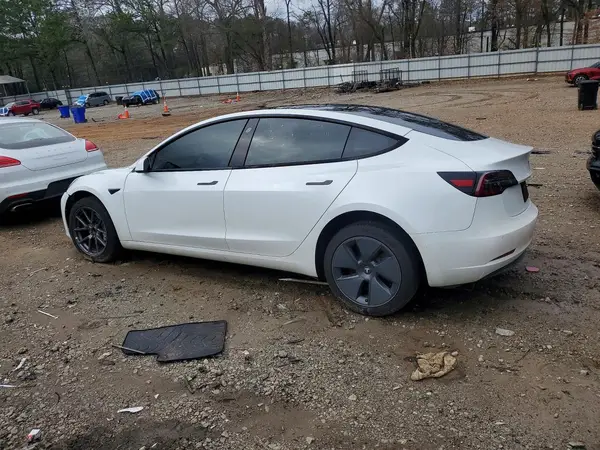 5YJ3E1EA5NF130421 2022 TESLA MODEL 3 - Image 2