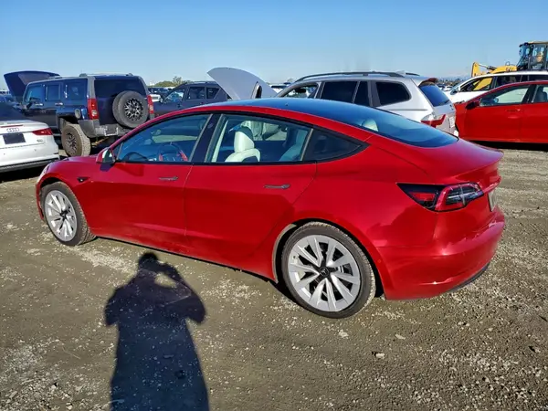 5YJ3E1EA5NF132055 2022 TESLA MODEL 3 - Image 2
