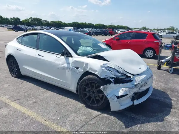5YJ3E1EA5NF164309 2022 TESLA MODEL 3 - Image 1