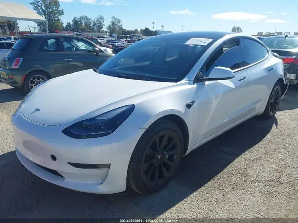 5YJ3E1EA5NF168537 2022 TESLA MODEL 3 - Image 2