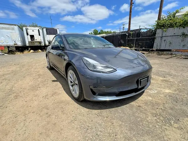 5YJ3E1EA5NF185418 2022 TESLA MODEL 3 - Image 1