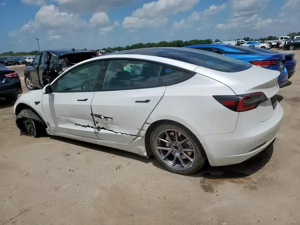 5YJ3E1EA5NF185726 2022 TESLA MODEL 3 - Image 2