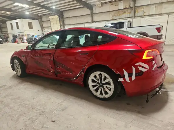 5YJ3E1EA5NF188335 2022 TESLA MODEL 3 - Image 2