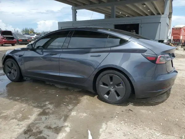5YJ3E1EA5NF189372 2022 TESLA MODEL 3 - Image 2