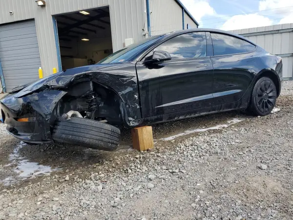5YJ3E1EA5NF190103 2022 TESLA MODEL 3 - Image 1