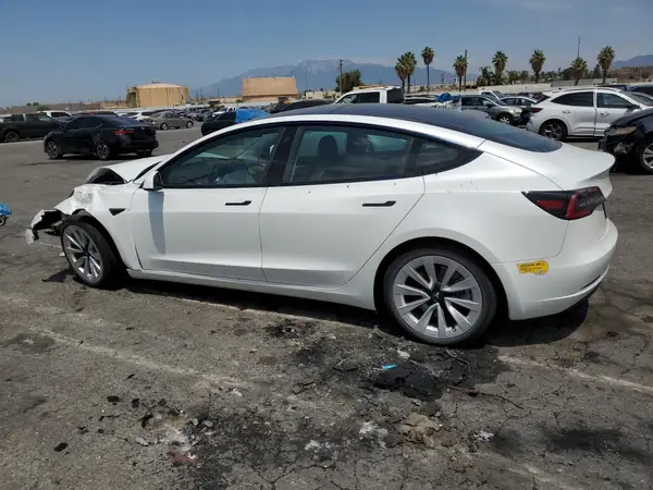 5YJ3E1EA5NF199920 2022 TESLA MODEL 3 - Image 2