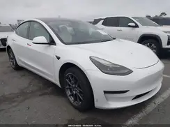 5YJ3E1EA5NF251126 2022 TESLA MODEL 3