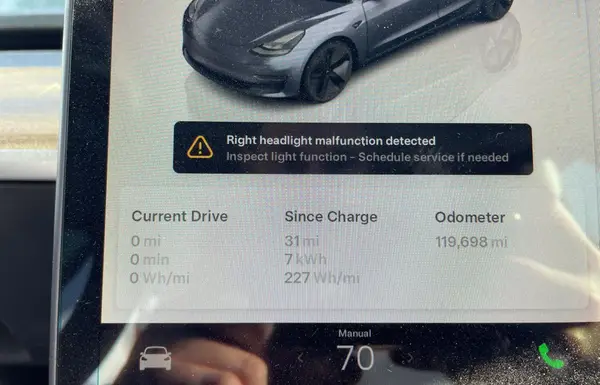 5YJ3E1EA5NF285499 2022 TESLA MODEL 3 - Image 8