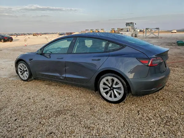 5YJ3E1EA5NF285986 2022 TESLA MODEL 3 - Image 2