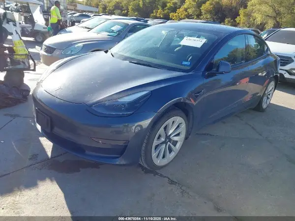 5YJ3E1EA5NF286880 2022 TESLA MODEL 3 - Image 2