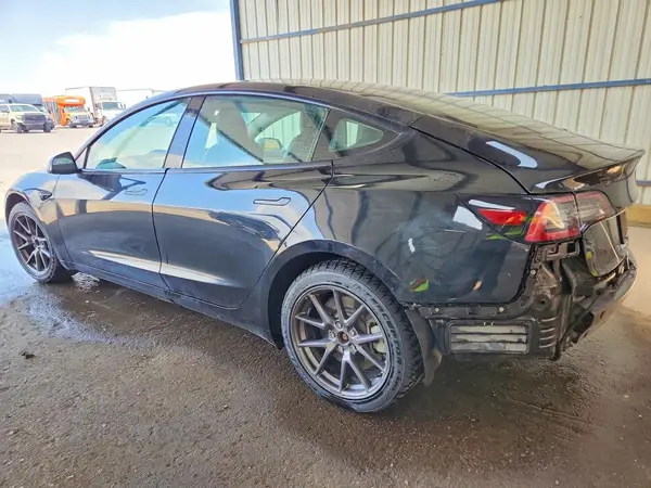 5YJ3E1EA5NF287124 2022 TESLA MODEL 3 - Image 2