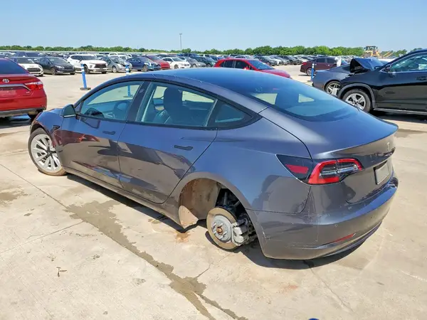 5YJ3E1EA5NF288693 2022 TESLA MODEL 3 - Image 2